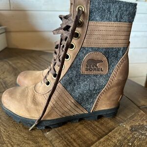 Sorel Tan and Gray High-Top Boots